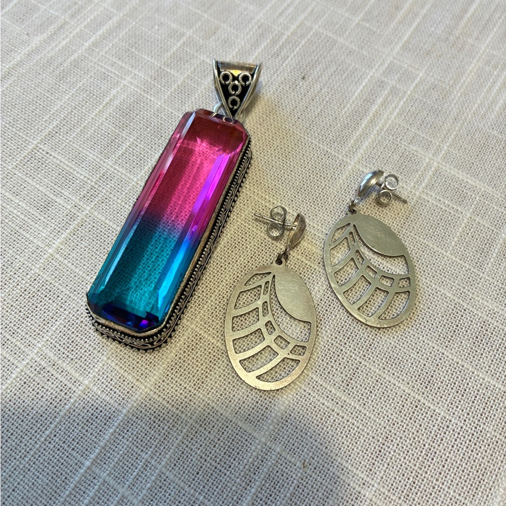 Sterling Lot Tourmaline Pendant with Sterling silver Earrings